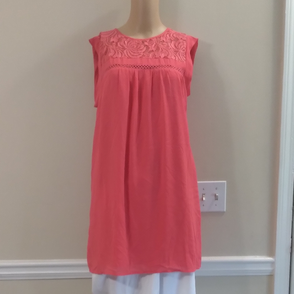 4/$20 women's top - Picture 1 of 8